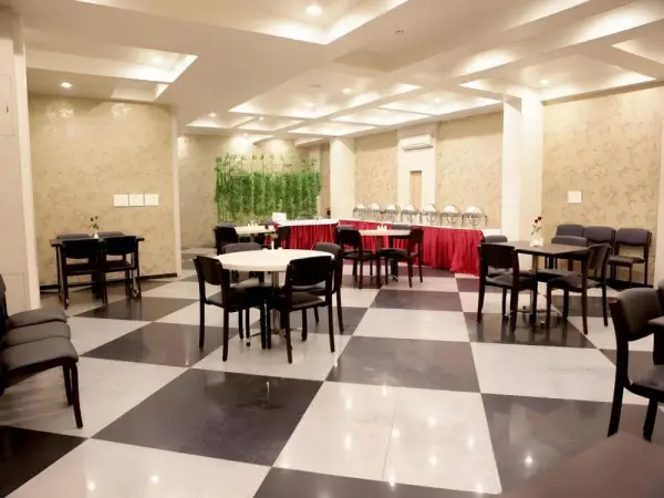 Hotel Harsh Paradise 9